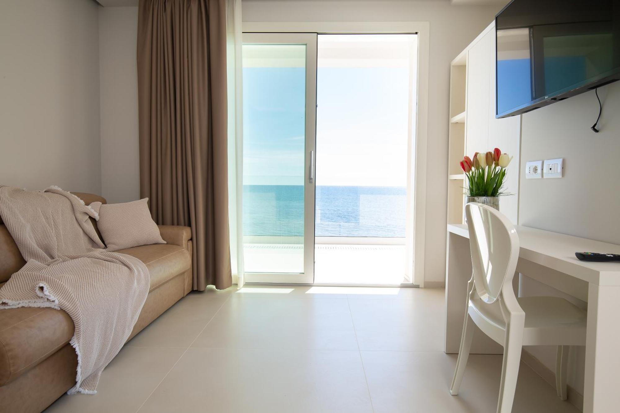 Scirocco Boutique Eco Hotel Torre Pali Extérieur photo